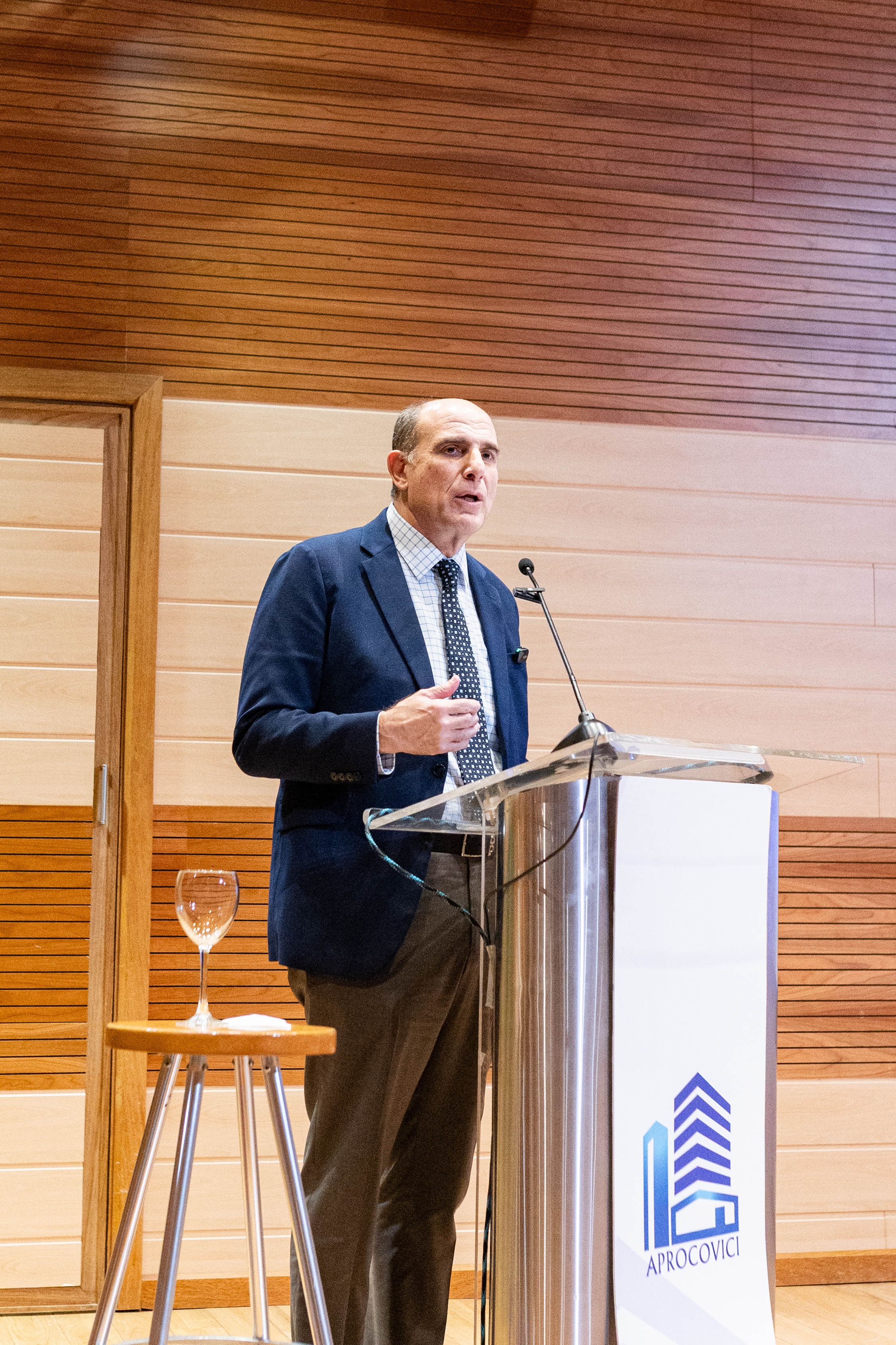 Expertos plantean claves para acelerar el desarrollo desde el Cibao