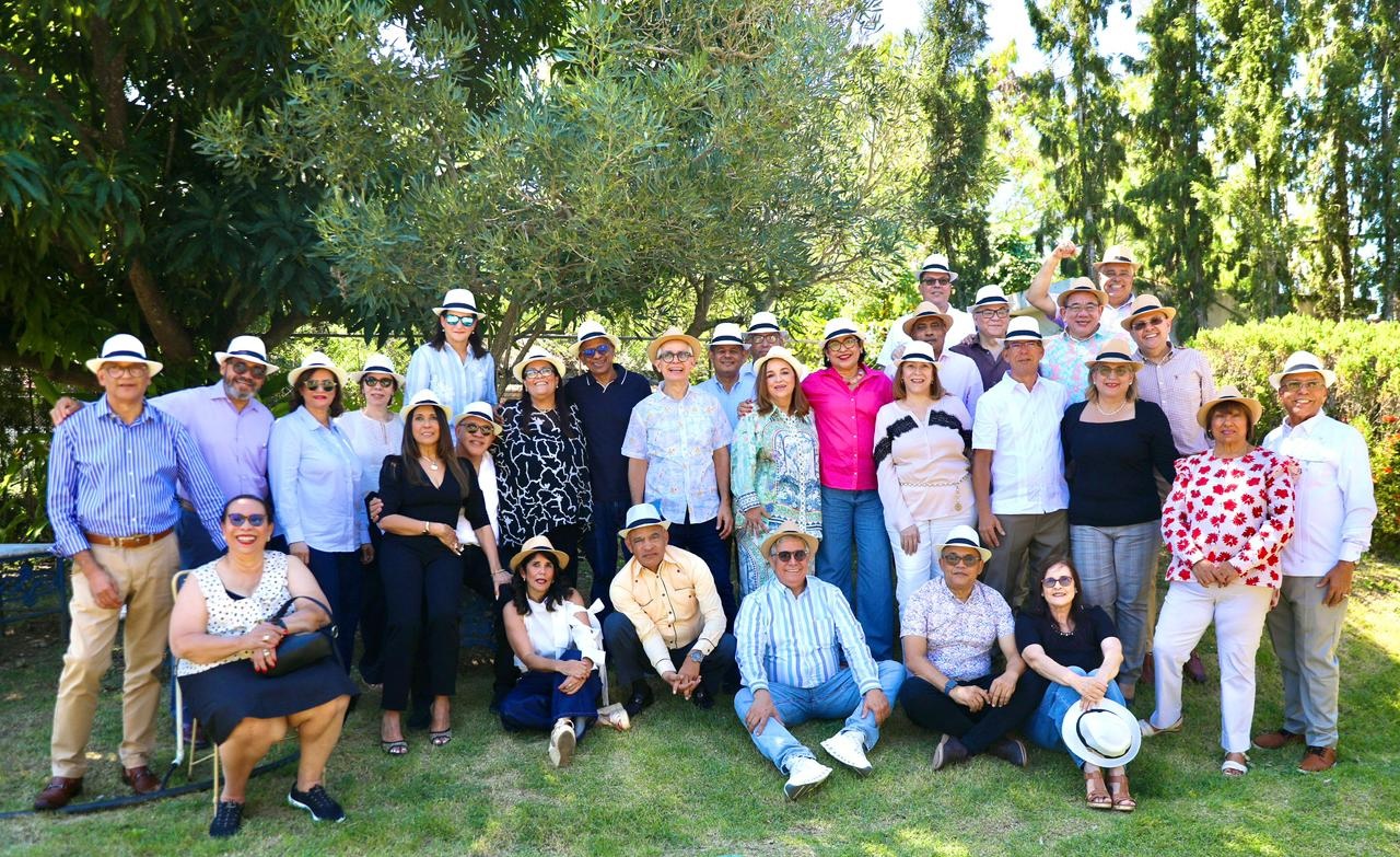 Promoción de Derecho 1986 de PUCMM celebra con júbilo su 40 aniversario de graduación