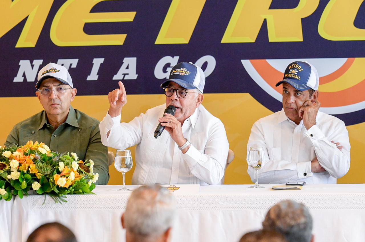 Metros refuerzan su perímetro con dos escoltas de alto nivel y apuestan al equilibrio ofensivo