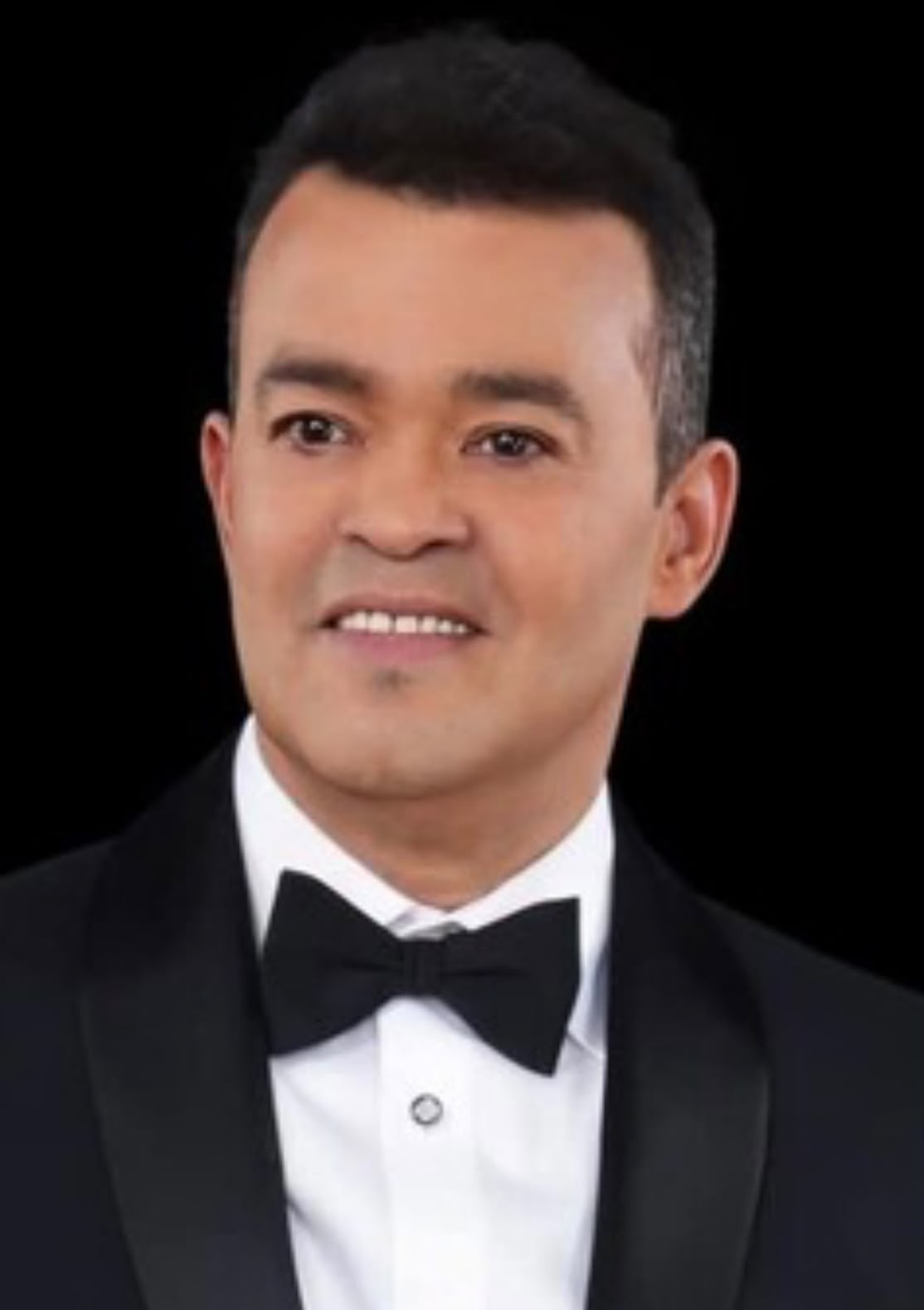 Muere el cantante Santiaguero Alex Bueno.
