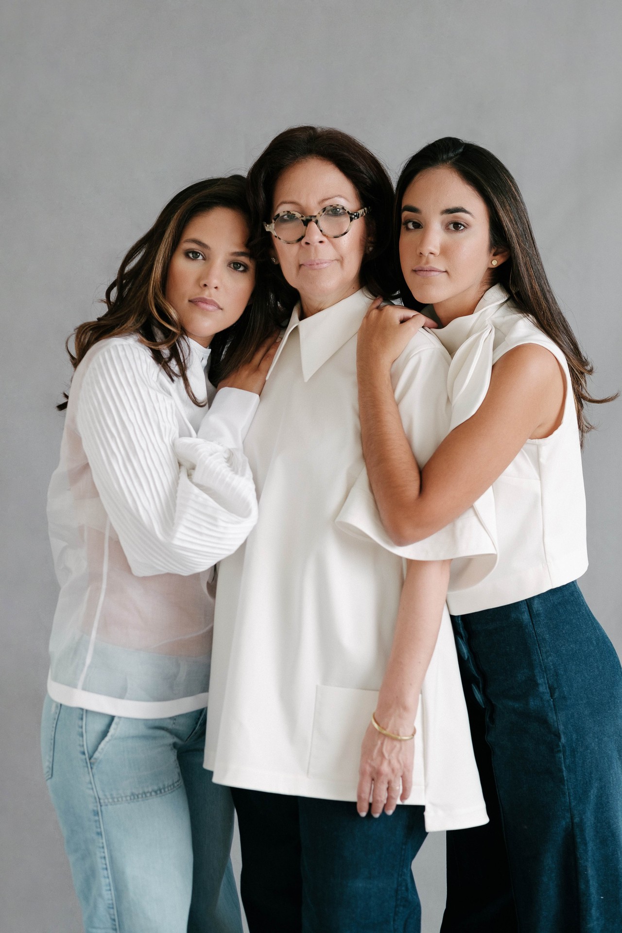 ANA+MARIA. Madre e hijas herencia entre telas y tendencias que crean futuro.