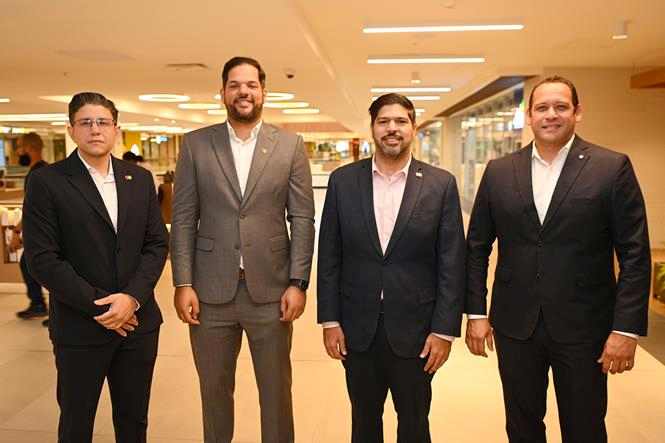 Simon Gutierrez, Jose Enrique Fernandez, George Reinoso y Roque y Roque Delgiudice