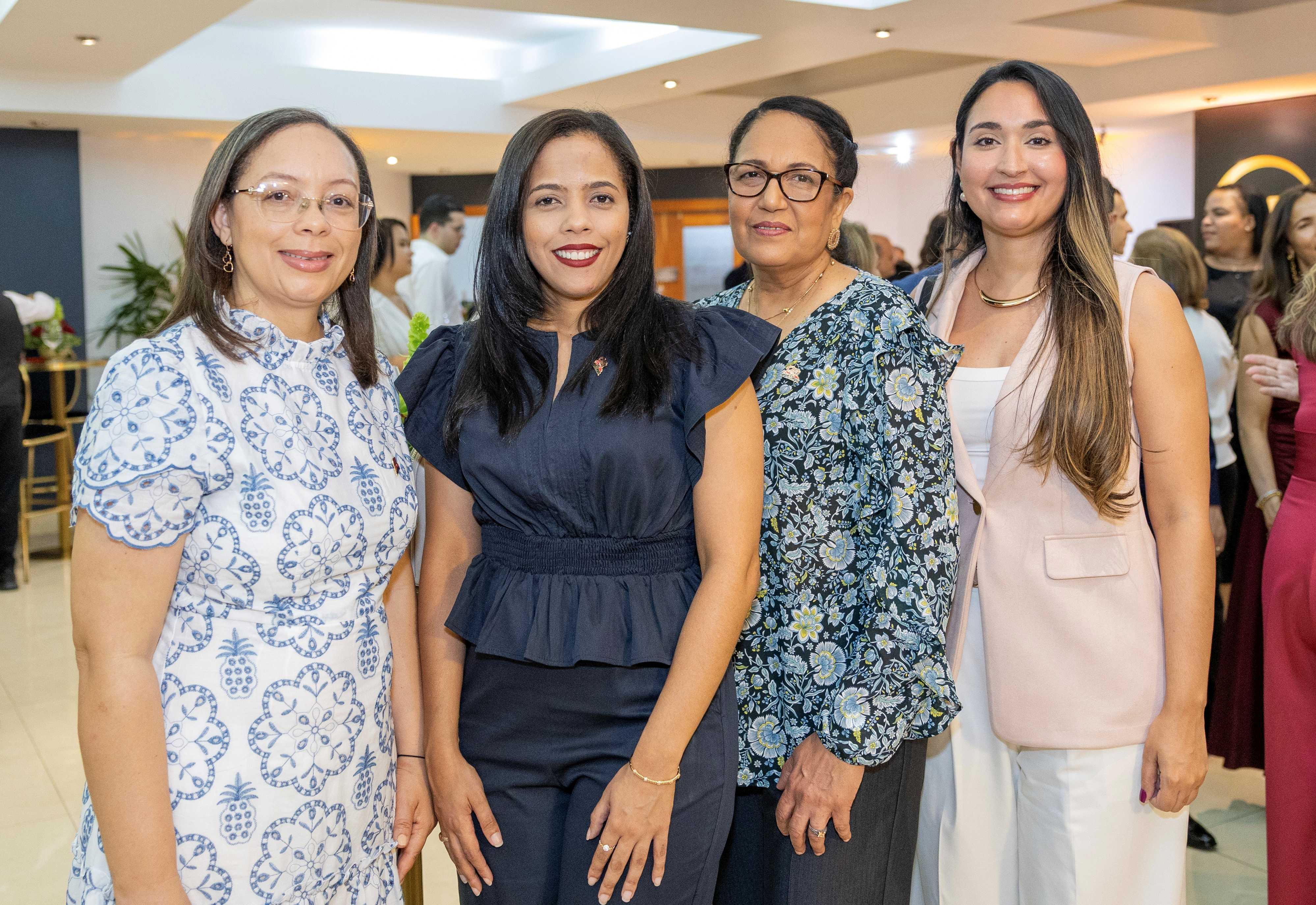 Wendy Aybar, Marlene del Rosario, Carmen Saint-Hilaire y Pamela Hernández