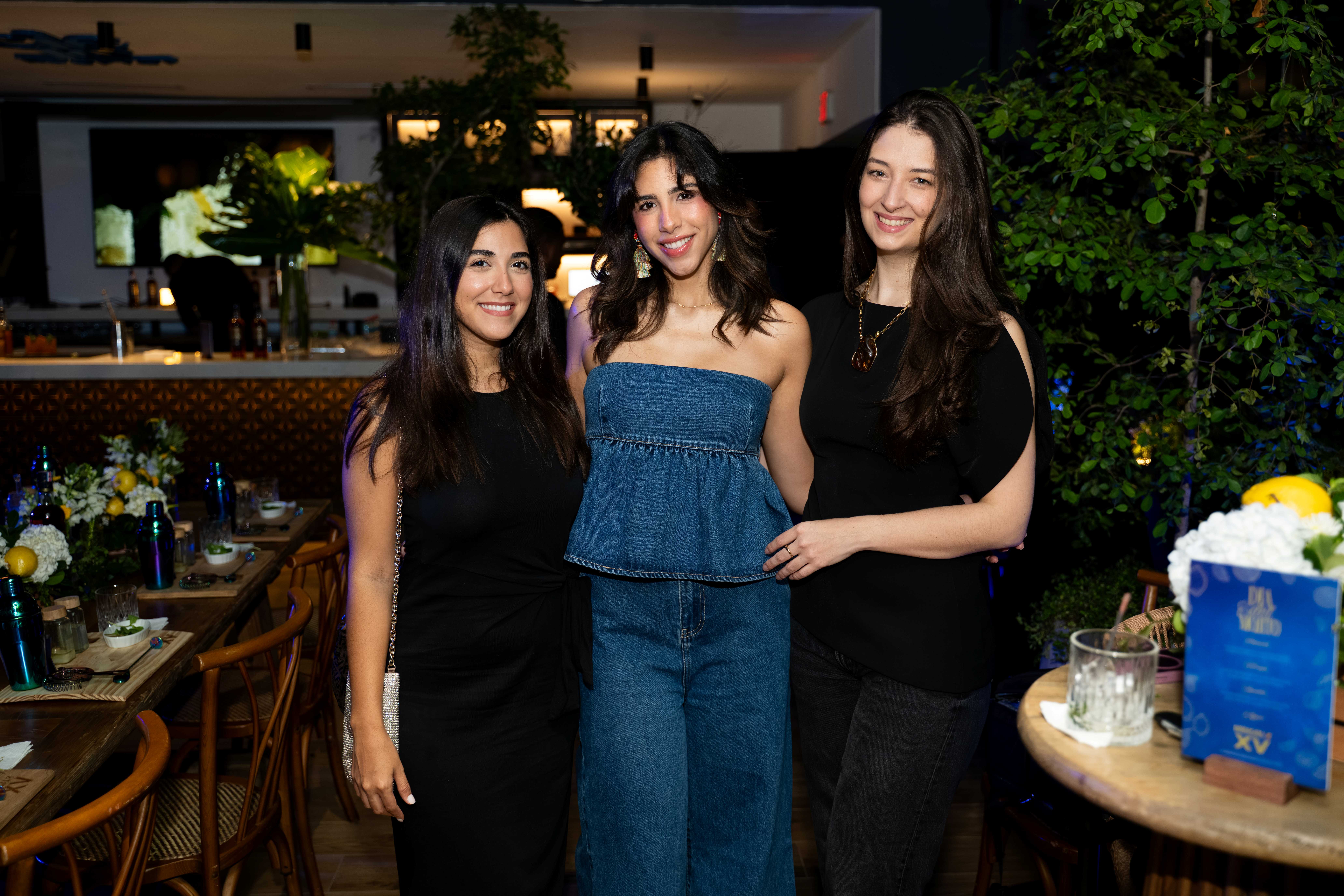 Camille Peralta, Clara Contreras y Patricia Contreras